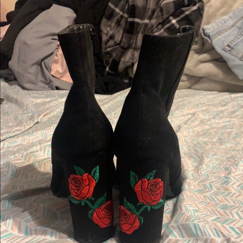Black rose heels